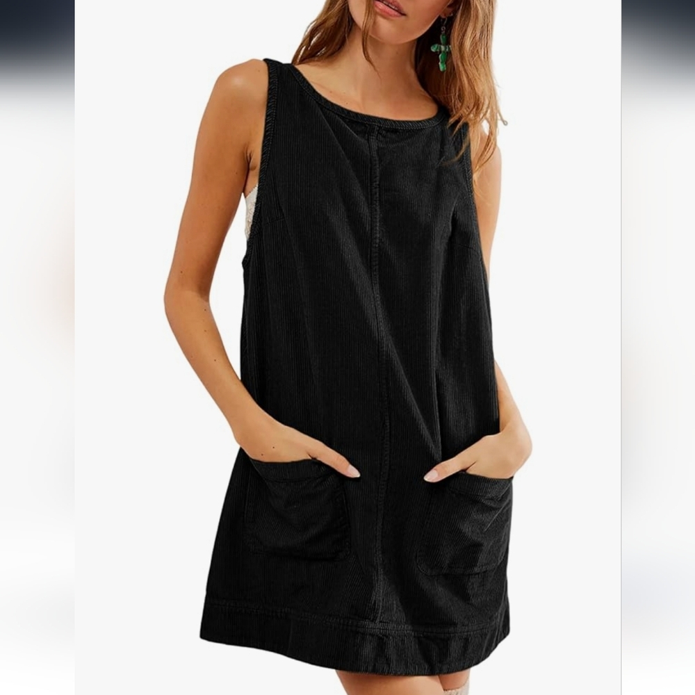 Black Sleeveless Dress with Pockets